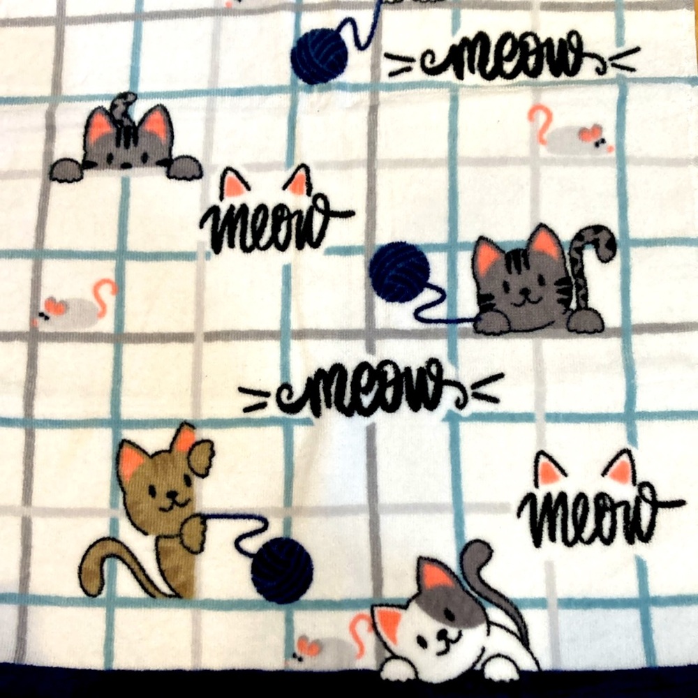 Oversized Cat 🐈‍⬛ Hand Towel